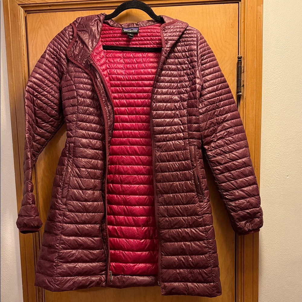 Patagonia Women's Maroon Puffer Coat